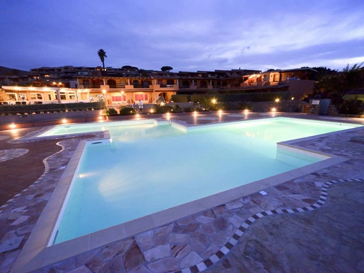 Cosy Holiday Home In Marinella With Shared Pool